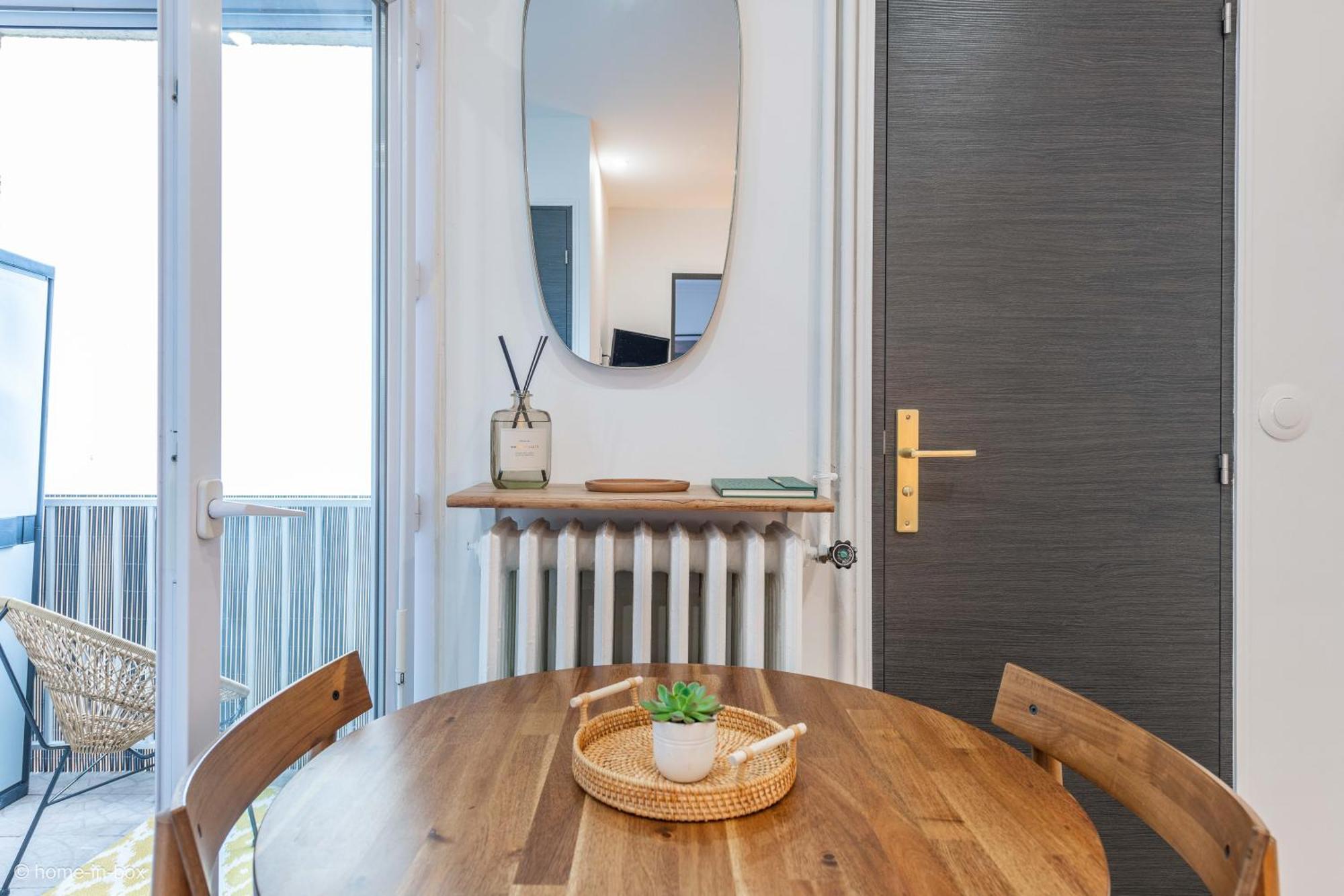 Nid Douillet Entre Paris Et Disney Vaires-sur-Marne Екстериор снимка