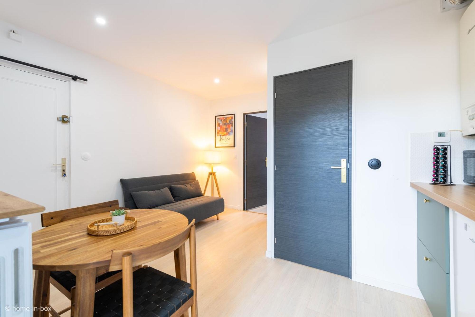 Nid Douillet Entre Paris Et Disney Vaires-sur-Marne Екстериор снимка
